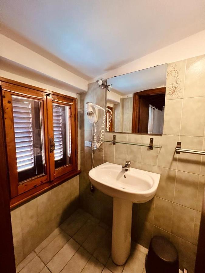 Albergo Dal Fata Gambassi Terme Exteriér fotografie